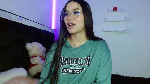 Victoria online show from 03/04/25, 07:54