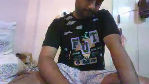 Snapshot of g0lu_ chatting on 11/01/25, 03:52 Nunnu online show from 11/01/25, 03:52
