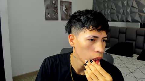 Snapshot of gaarataihen1 chatting on 01/17/25, 12:21 Gaara online show from 01/17/25, 12:21