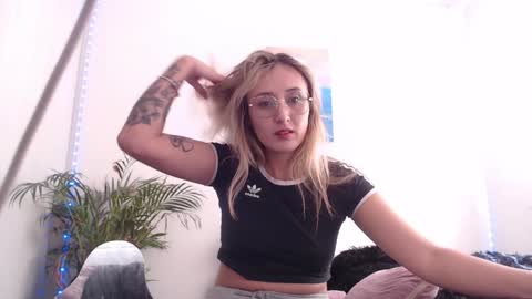 Gabriela online show from 01/23/25, 06:35