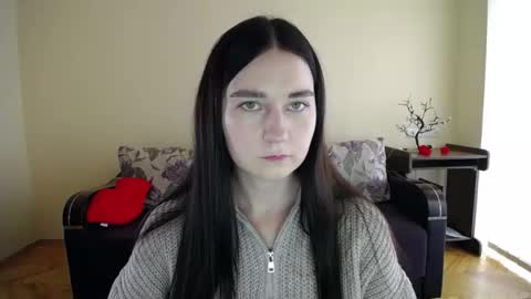 Jaklin online show from 11/19/25, 09:09