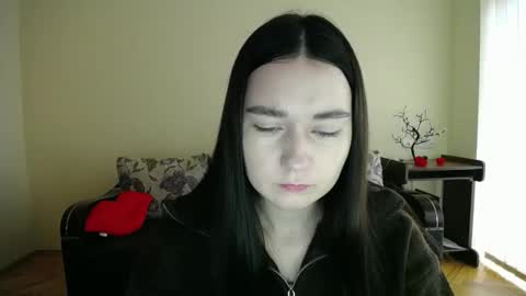 Jaklin online show from 11/22/25, 09:52