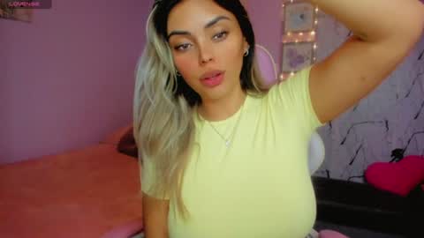 Gaby online show from 06/19/26, 01:32