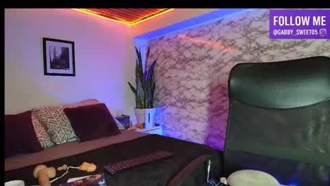 Gabby Sweet online show from 11/15/25, 05:27