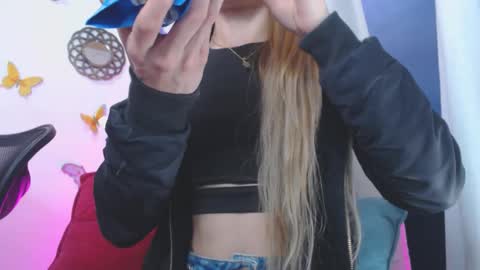 Snapshot of gabbyhills_ chatting on 10/15/25, 10:37 Gabby online show from 10/15/25, 10:37