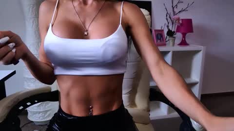 GabiCarter online show from 05/16/26, 10:36