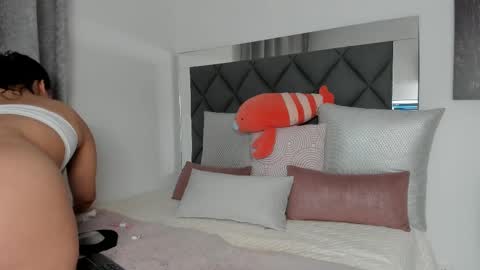   Instagram soygabi g   online show from 03/02/25, 08:38