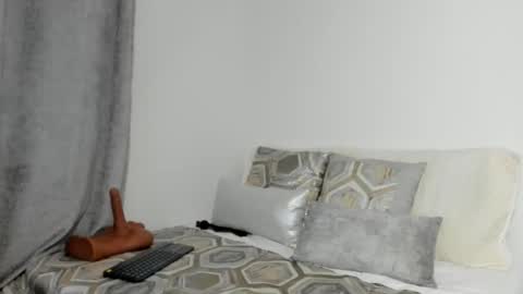   Instagram soygabi g   online show from 09/27/25, 10:59