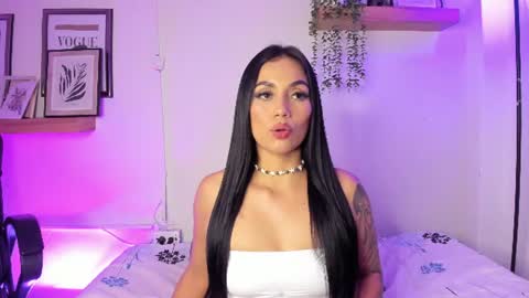 Snapshot of gabihills chatting on 06/19/26, 02:05 GABRIELA online show from 06/19/26, 02:05