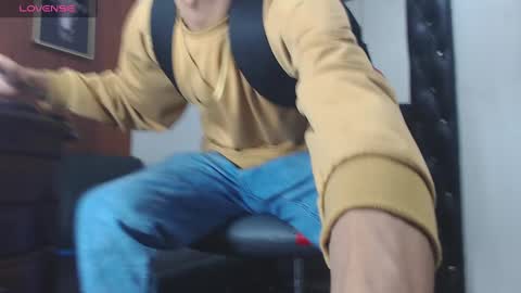 Snapshot of gaboreyes1 chatting on 01/27/25, 03:47 Gabo online show from 01/27/25, 03:47