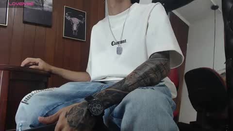 Snapshot of gaboreyes1 chatting on 09/11/25, 03:50 Gabo online show from 09/11/25, 03:50