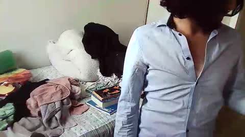 javier online show from 10/24/25, 05:09