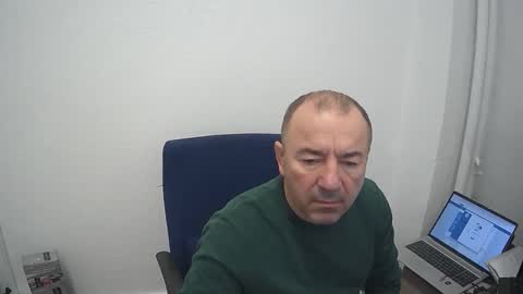 gabriel9_2003 online show from 04/01/26, 11:00