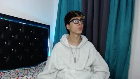 gabriel_x18 online show from 02/26/26, 05:50