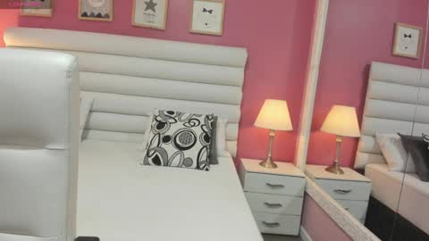 Gabriela salgado online show from 01/27/25, 10:38