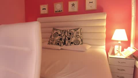 Gabriela salgado online show from 02/26/25, 10:47