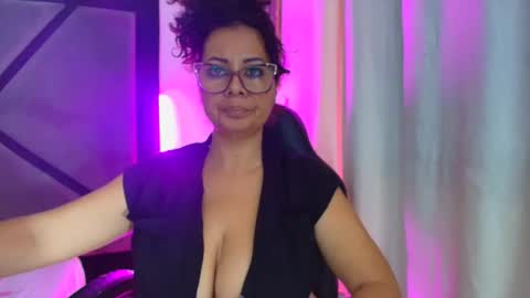 GABRIELA online show from 11/15/25, 10:48