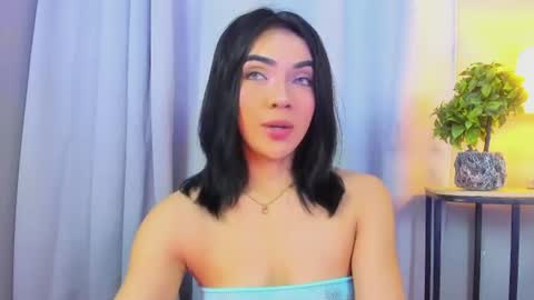 Snapshot of gabrielam_ms chatting on 06/15/26, 03:42 Gabriela Evans MS online show from 06/15/26, 03:42