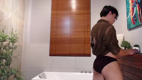 Snapshot of gabriell_ramirez_ chatting on 03/09/25, 01:14 gabriell_ramirez_ online show from 03/09/25, 01:14