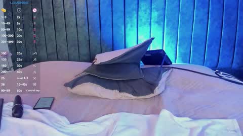 Snapshot of gabriell_ramirez_ chatting on 10/24/25, 05:37 gabriell_ramirez_ online show from 10/24/25, 05:37