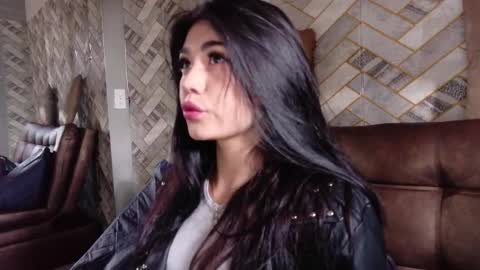 Snapshot of gabriella27_ chatting on 09/11/25, 12:38 gabriella online show from 09/11/25, 12:38