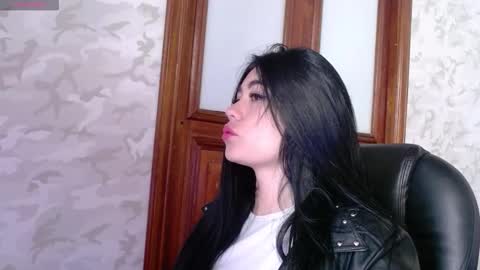 Snapshot of gabriella27_ chatting on 09/25/25, 12:09 gabriella online show from 09/25/25, 12:09