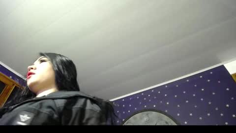 Snapshot of gabriella27_ chatting on 10/20/25, 11:21 gabriella online show from 10/20/25, 11:21