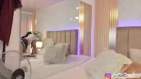 gabriella_santoss online show from 09/11/25, 03:23