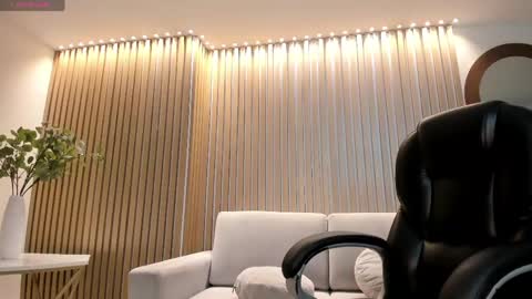 Gabriella Lee online show from 04/18/26, 03:10