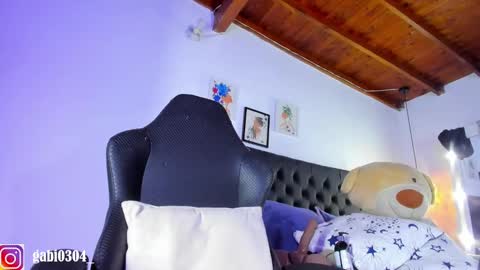 Snapshot of gabriiieela_ chatting on 02/22/25, 06:17 Sara online show from 02/22/25, 06:17