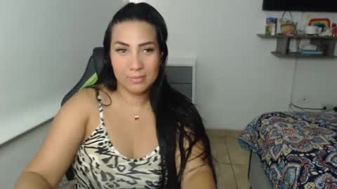 Snapshot of gaby_bluexx chatting on 02/12/25, 03:49 Gaby Blue online show from 02/12/25, 03:49