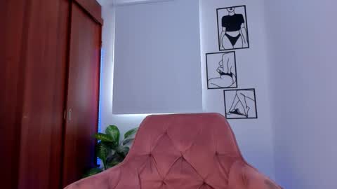 Snapshot of gaby_girl chatting on 01/14/26, 09:31 online show from 01/14/26, 09:31