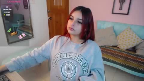 Snapshot of gaby_jin chatting on 10/10/25, 12:26 Gaby online show from 10/10/25, 12:26