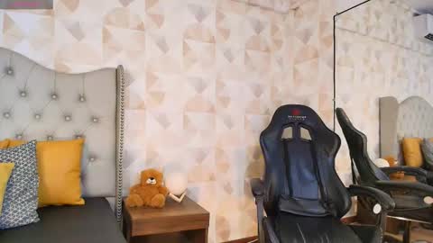 Snapshot of gaby_montero chatting on 11/01/25, 08:44 Gaby online show from 11/01/25, 08:44