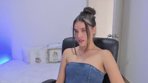 Gabriela online show from 09/16/25, 08:21