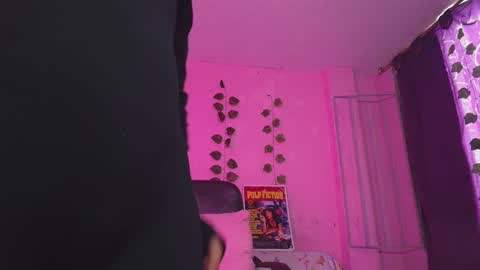 Snapshot of gaby_tailor_ chatting on 01/04/25, 06:19 Gaby online show from 01/04/25, 06:19