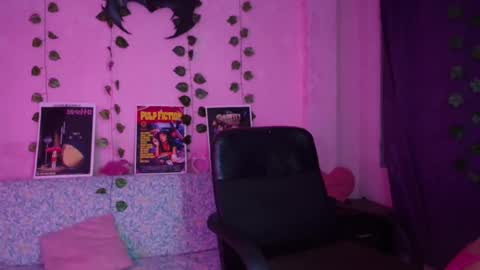 Snapshot of gaby_tailor_ chatting on 01/15/25, 01:34 Gaby online show from 01/15/25, 01:34