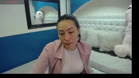 gabriela online show from 02/11/25, 01:51