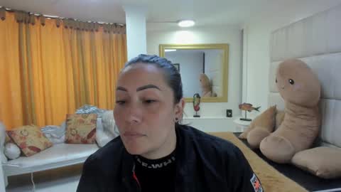 gabriela online show from 09/11/25, 03:23