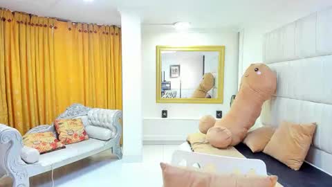 gabriela online show from 10/20/25, 04:40