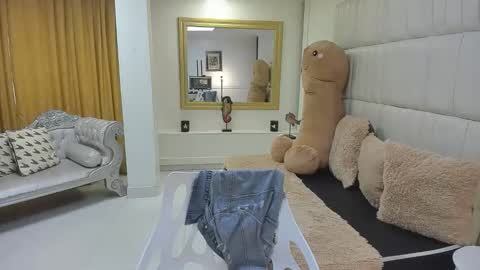 gabriela online show from 12/13/25, 07:53