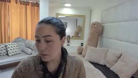 gabriela online show from 12/16/25, 03:06