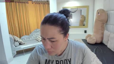 gabriela online show from 03/25/26, 04:46