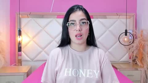 Snapshot of gabyjhons chatting on 12/15/25, 03:27 gabyjhons online show from 12/15/25, 03:27