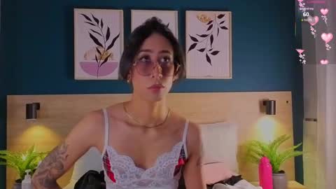 Snapshot of gabypetit chatting on 09/21/25, 01:57 Gaby online show from 09/21/25, 01:57