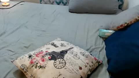 Snapshot of gabysot chatting on 12/16/25, 11:21 gabysot online show from 12/16/25, 11:21