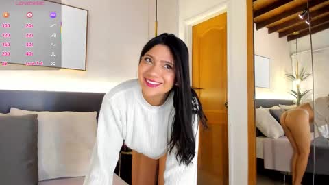 Gaby Vega  online show from 12/19/25, 11:28