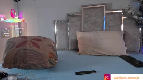 gabyyjones online show from 11/11/25, 11:32