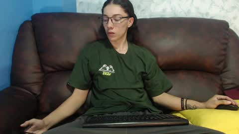 Snapshot of gadiel_sex chatting on 02/18/25, 01:11 gadiel_sex online show from 02/18/25, 01:11