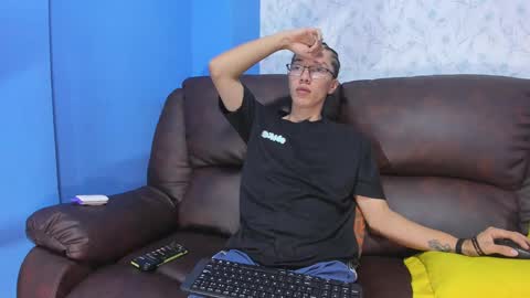 Snapshot of gadiel_sex chatting on 02/25/25, 03:38 gadiel_sex online show from 02/25/25, 03:38